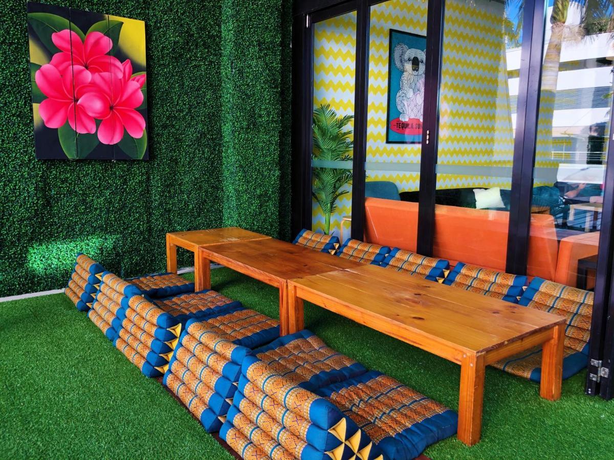 Tequila Sunrise Surfers Paradise Hostel